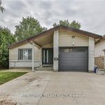 3-bedroom duplex home for rent in Welland — Main - 17 Beechbank Crescent (Photo 1)
