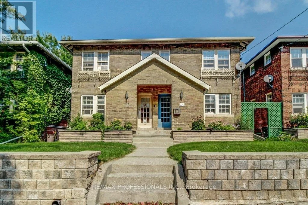 2-bedroom home for rent in Toronto — Main - 220 Millwood Road (Photo 1)