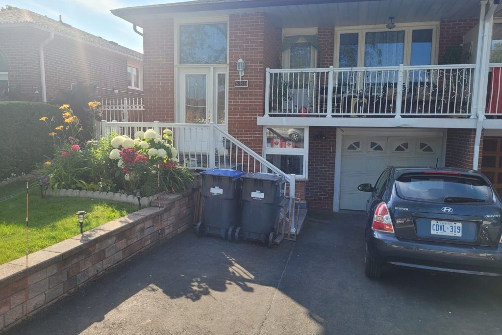 2-bedroom semi-detached home for rent in Mississauga — Main - 889 Blairholm Avenue (Photo 1)