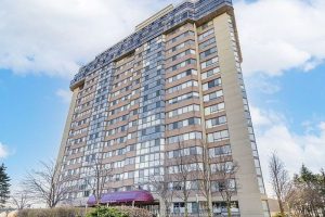 1-bedroom condo apartment for sale in Mississauga — UPH7 - 880 Dundas Street W