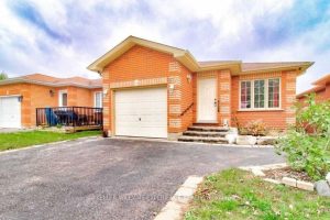 2-bedroom upper level home for rent in Barrie — Upper - 23 Butternut Drive