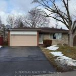 3-bedroom detached home for rent in Toronto — Upper - 69 Bedale Crescent (Photo 4)
